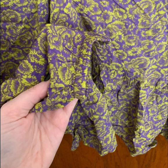 Abound Floral Peplum Blouse - Picture 3 of 6